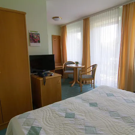 Zur Kleinen Meerjungfrau *